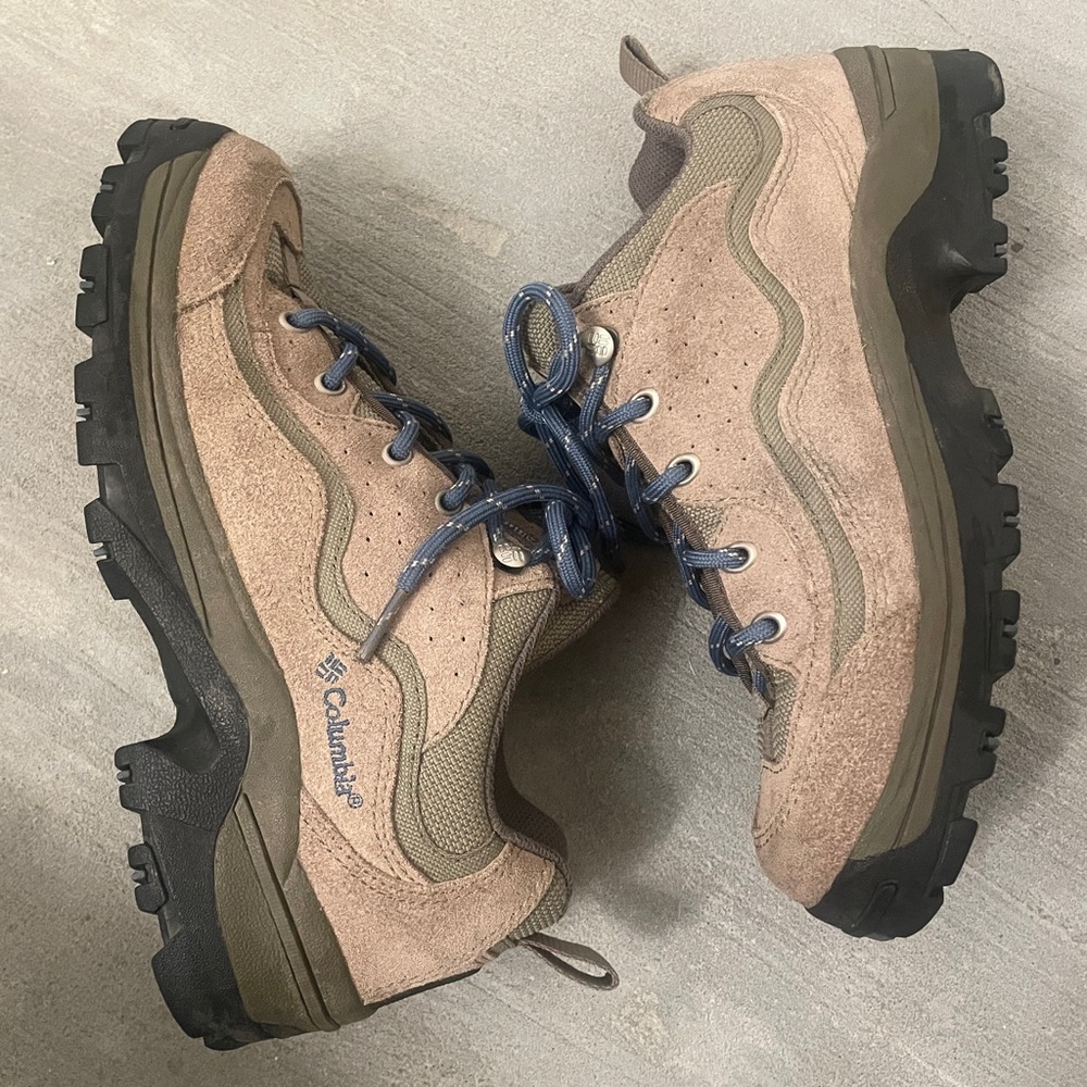 Columbia Rock Peak III women's ankle hiking boots